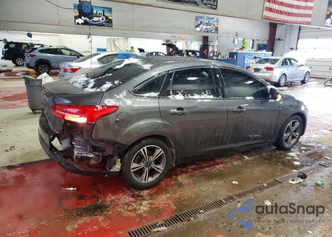 2017 Ford Focus Se z USA, uszkodzony, nr VIN 1FADP3FE7HL339856